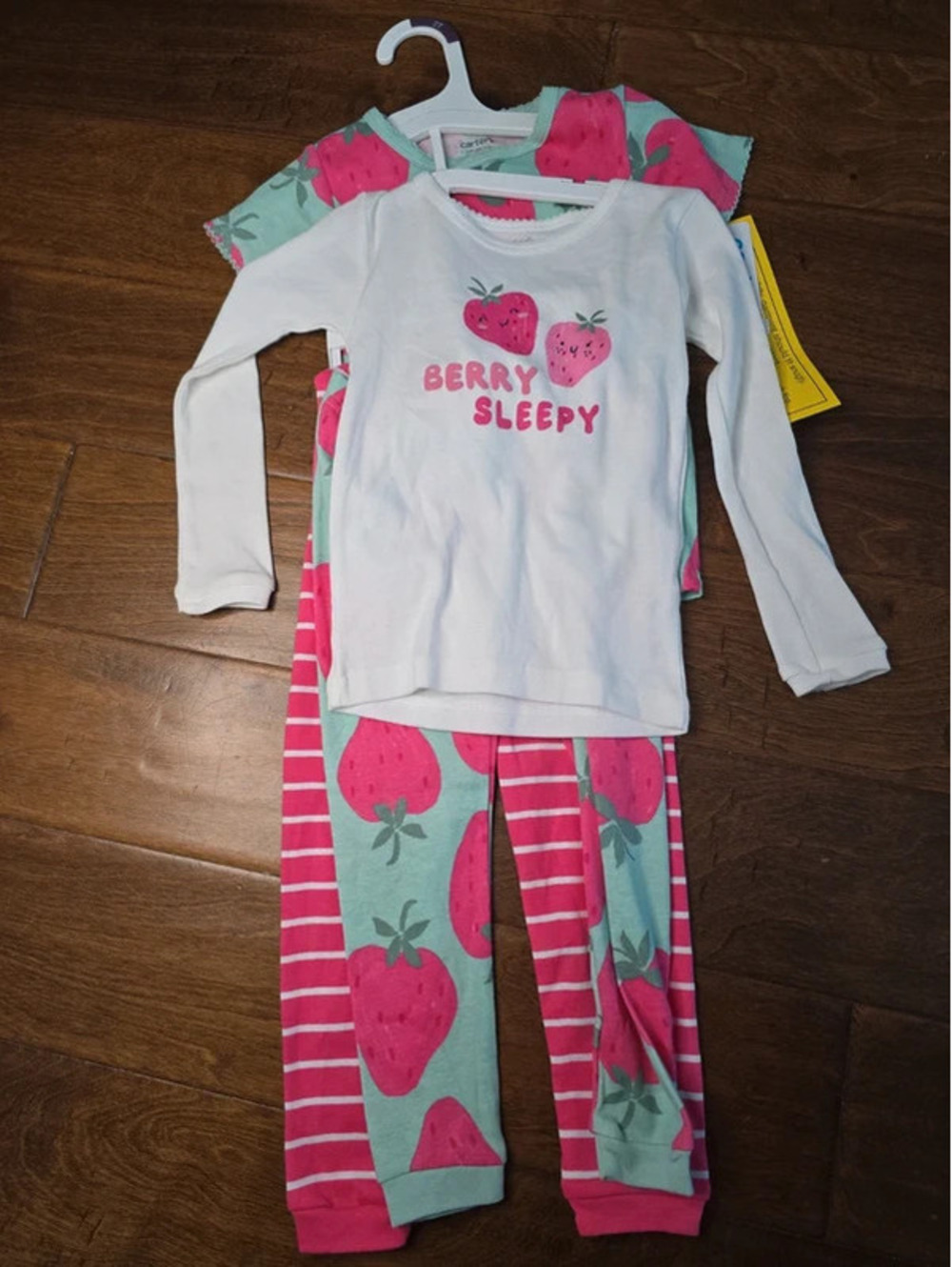 2t brand new pajamas from carter's item 495G7